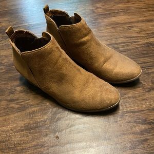 Women’s tan booties